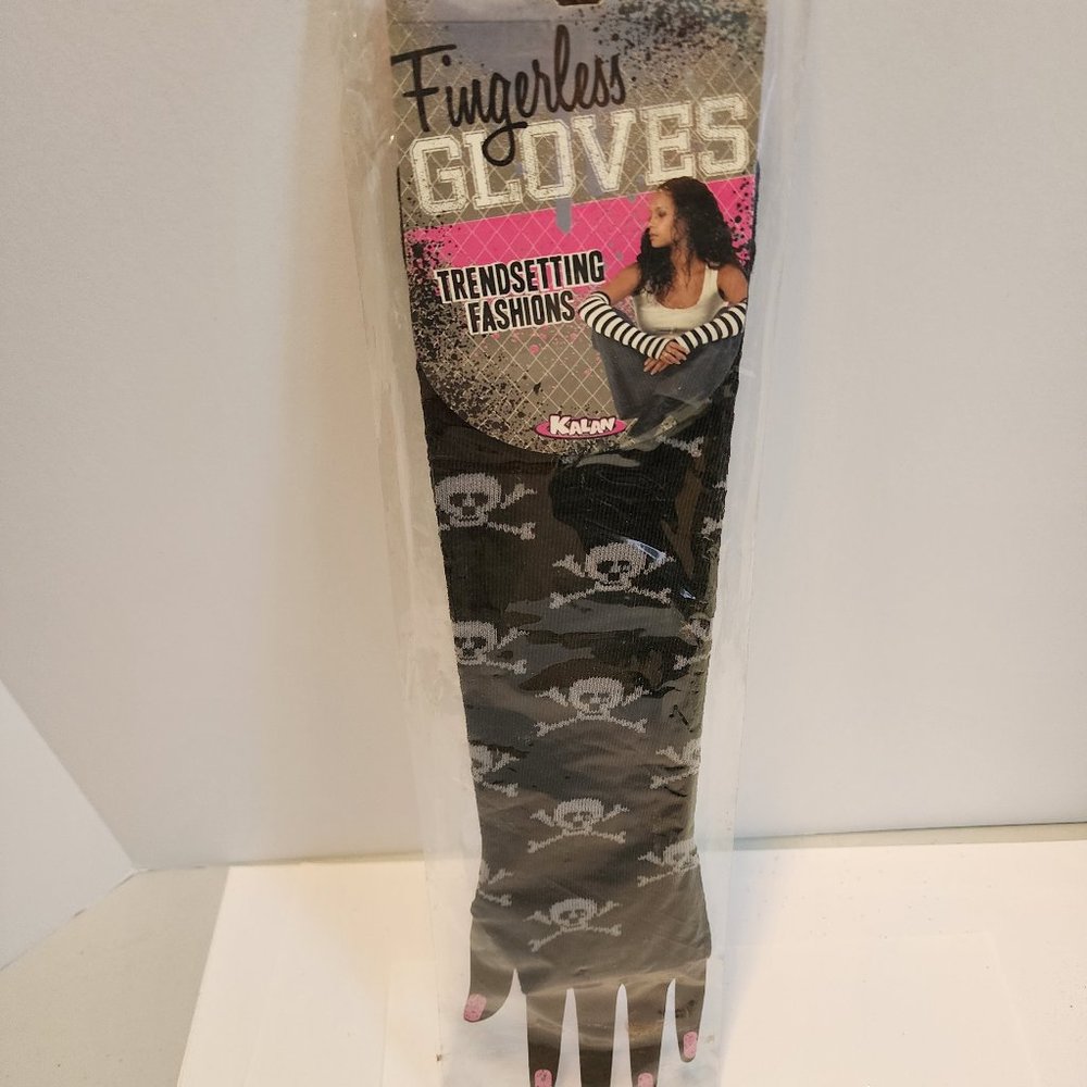 Grey Skull and Crossbones on Fingerless Fashion Arm Gloves